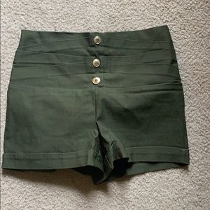 Fashionable fall shorts